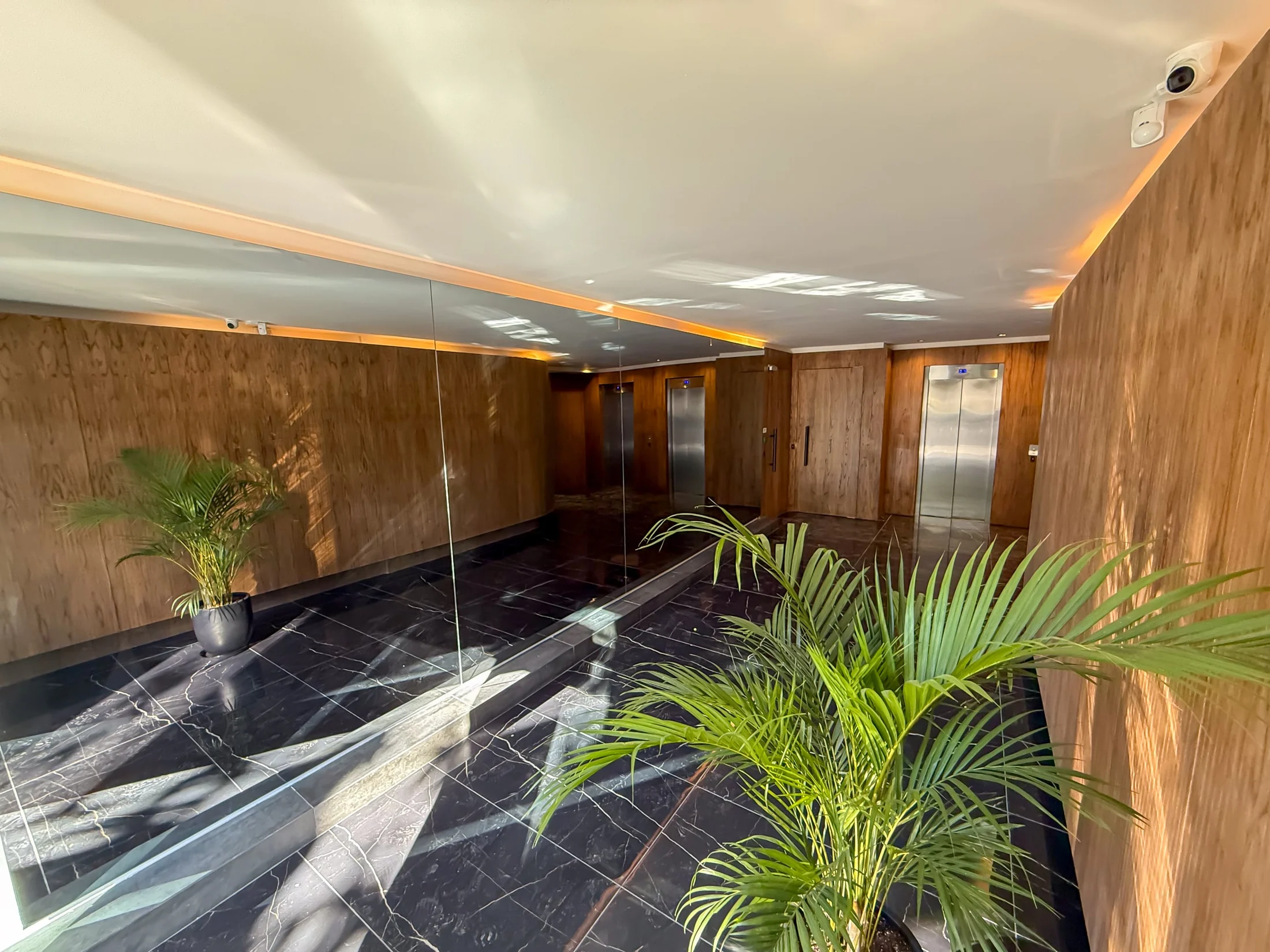 Acquaviva — Hall