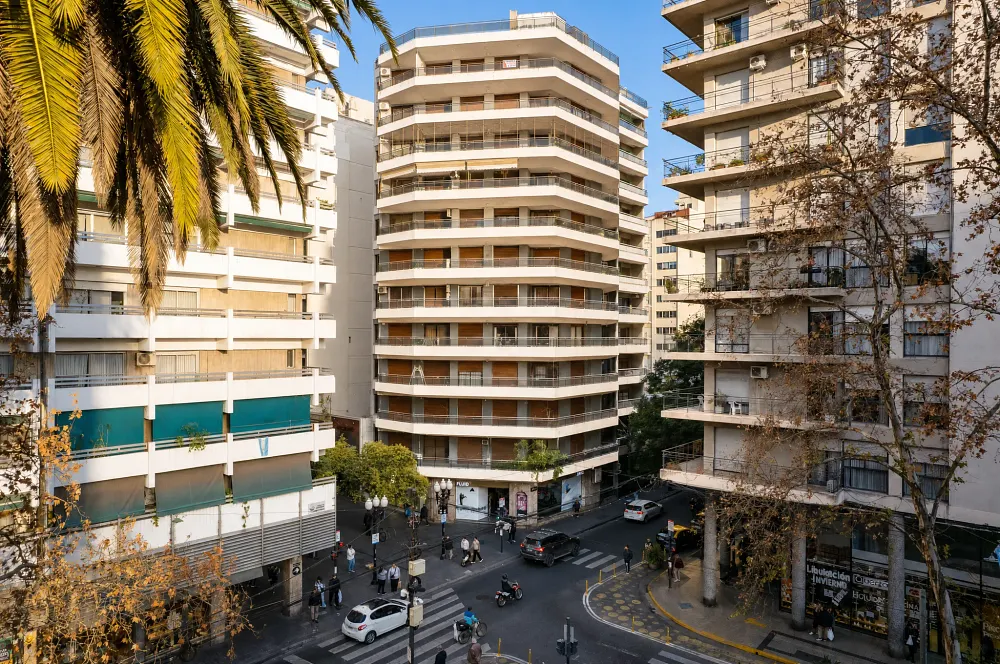 Argel Plaza — Esquina Córdoba y Paraguay