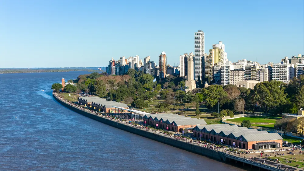 Ciudad Joven — Recorrido longitudinal
